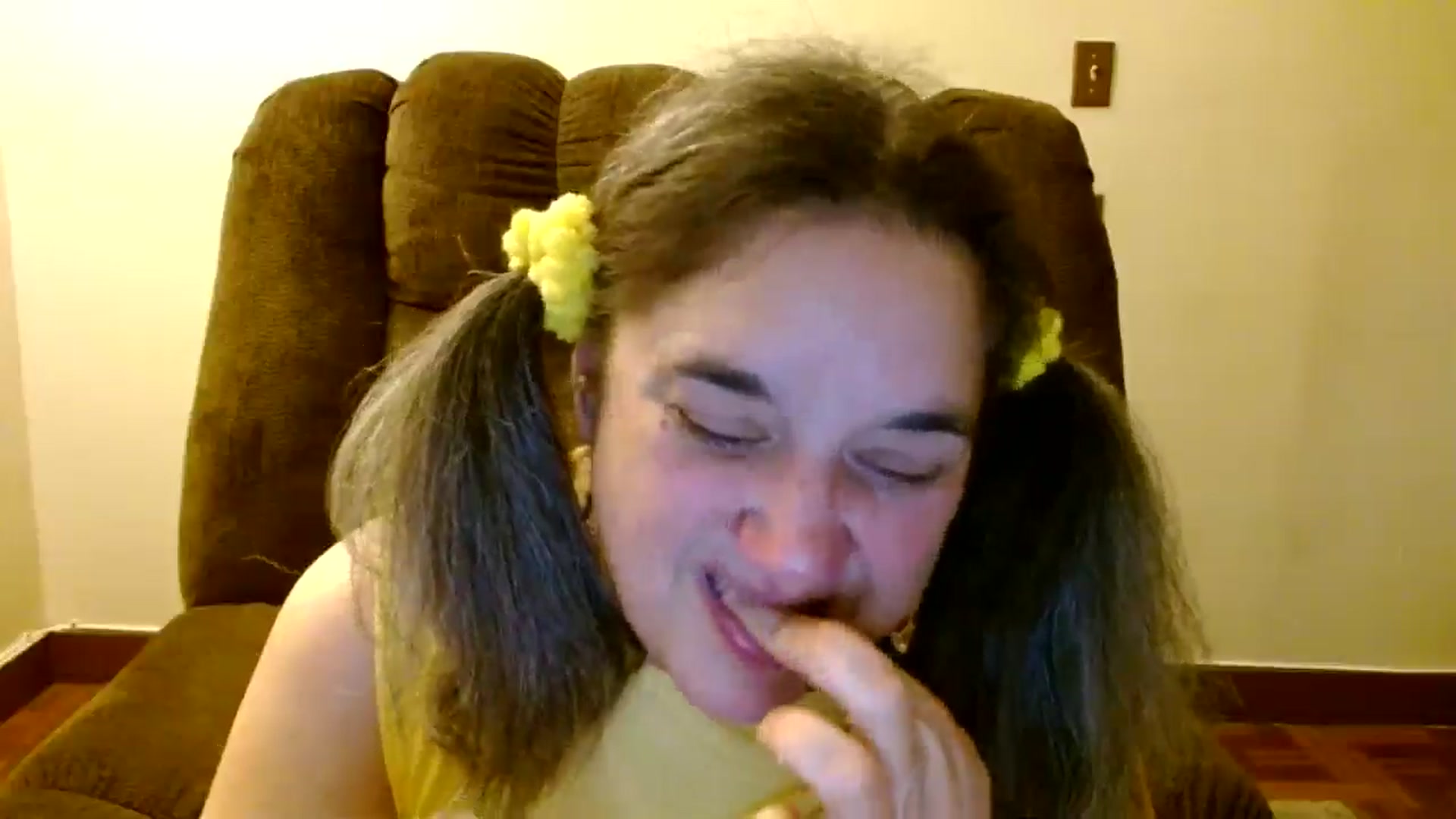 Gallery image thumbnail from EgyptBeauty's myfreecams stream on, 02/20/2025, 01:43 image 15 of 20