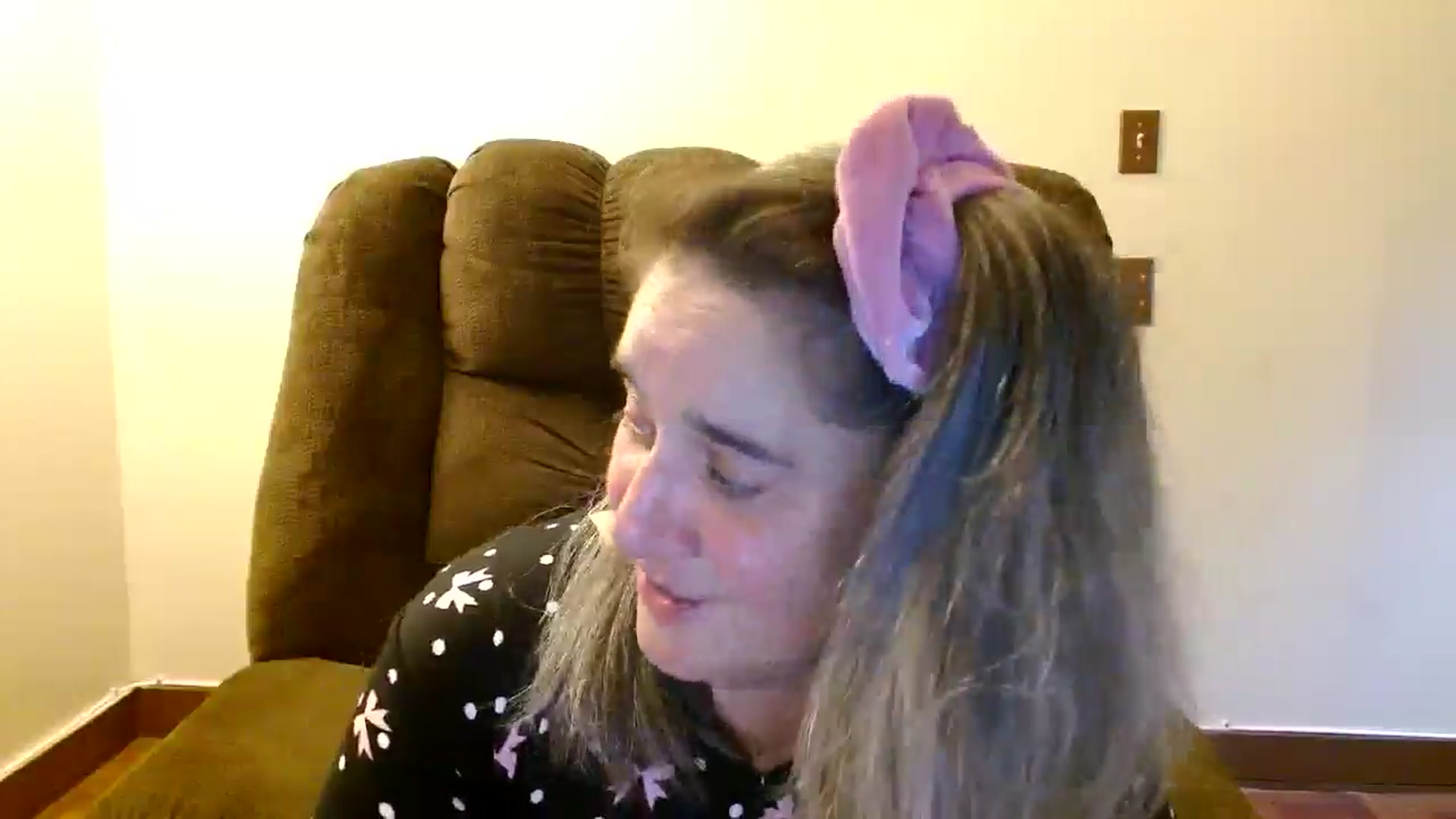 Gallery image thumbnail from EgyptBeauty's myfreecams stream on, 04/19/2025, 22:34 image 2 of 20