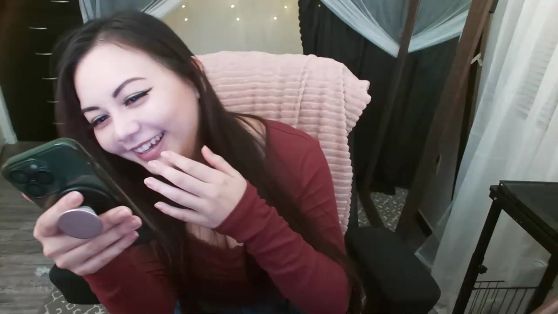 Gallery image thumbnail from Eight_Bit's myfreecams stream on, 12/30/2022, 06:55 image 14 of 20