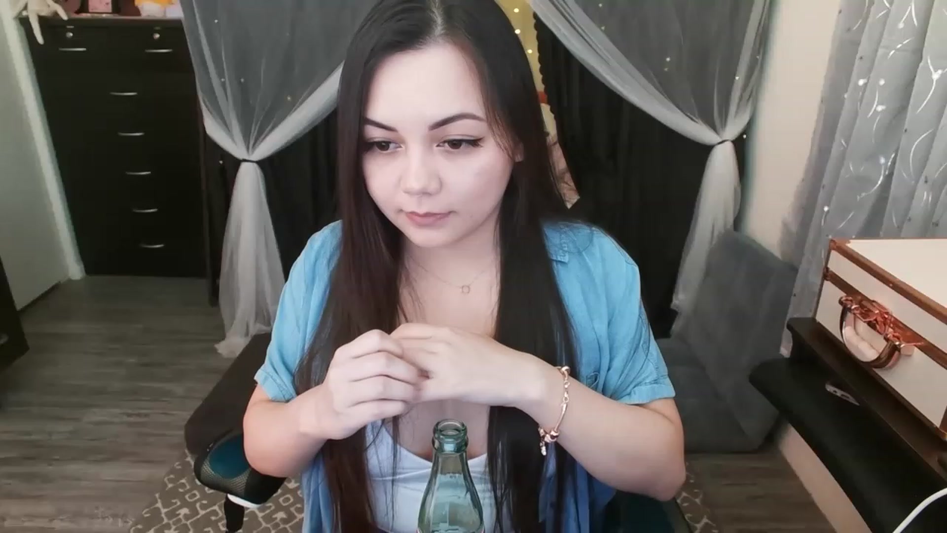 Gallery image thumbnail from Eight_Bit's myfreecams stream on, 03/28/2023, 05:54 image 7 of 20
