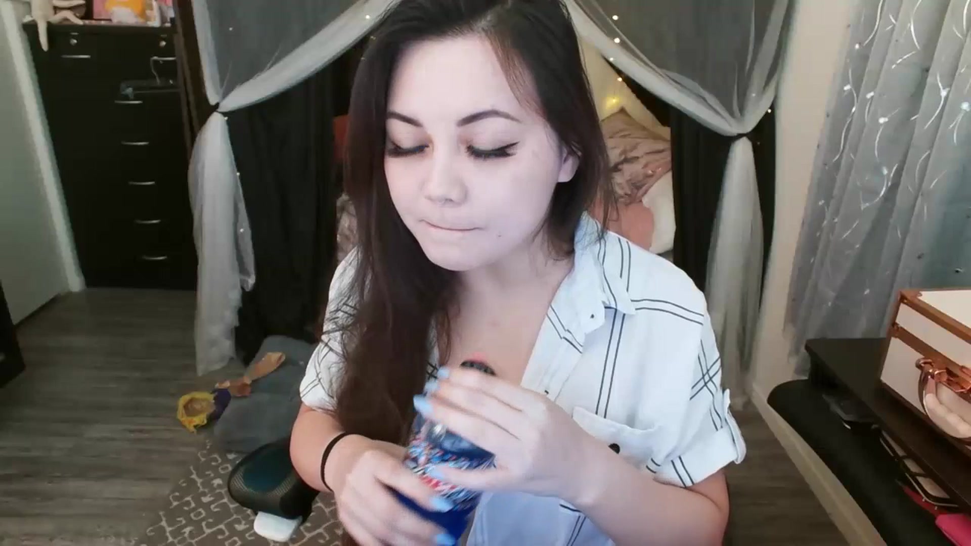 Gallery image thumbnail from Eight_Bit's myfreecams stream on, 06/27/2023, 05:13 image 16 of 20