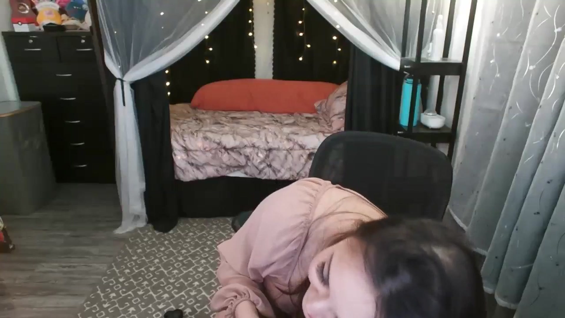 Gallery image thumbnail from Eight_Bit's myfreecams stream on, 02/10/2024, 08:49 image 9 of 20
