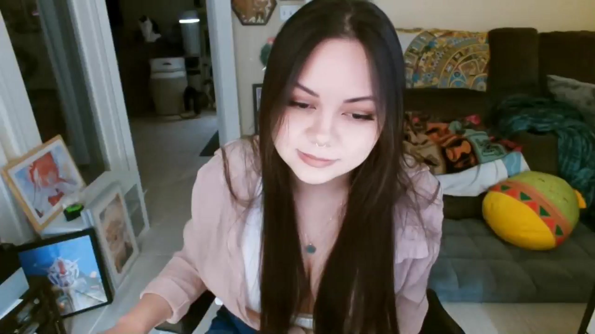 Gallery image thumbnail from Eight_Bit's myfreecams stream on, 12/01/2024, 05:38 image 14 of 20
