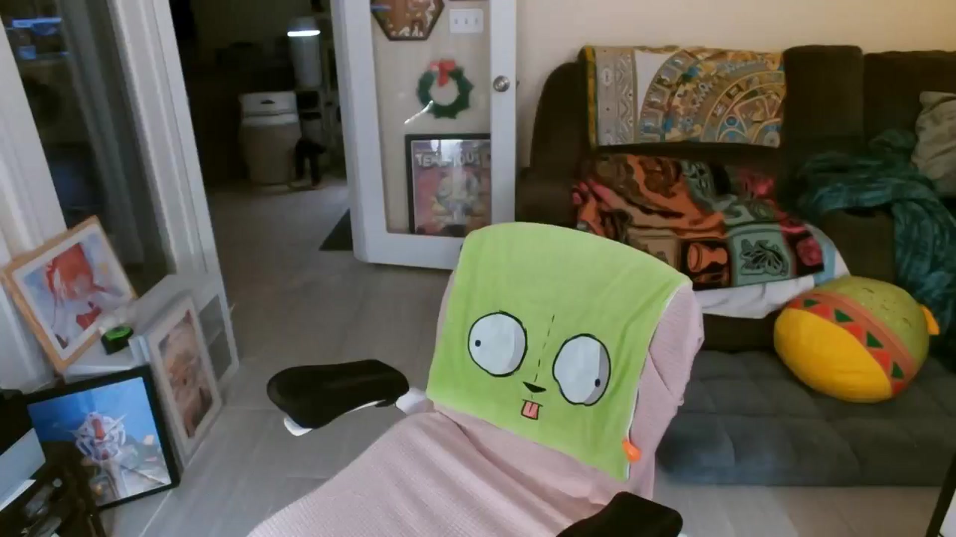 Gallery image thumbnail from Eight_Bit's myfreecams stream on, 12/01/2024, 05:38 image 1 of 20