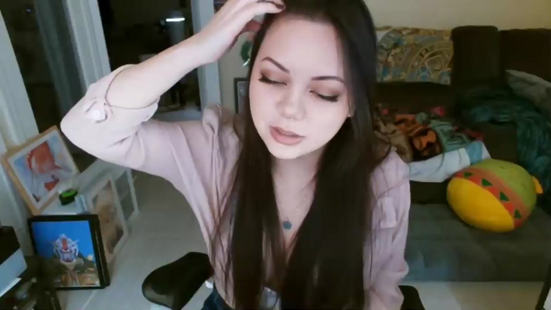 Gallery image thumbnail from Eight_Bit's myfreecams stream on, 12/01/2024, 06:05 image 4 of 20