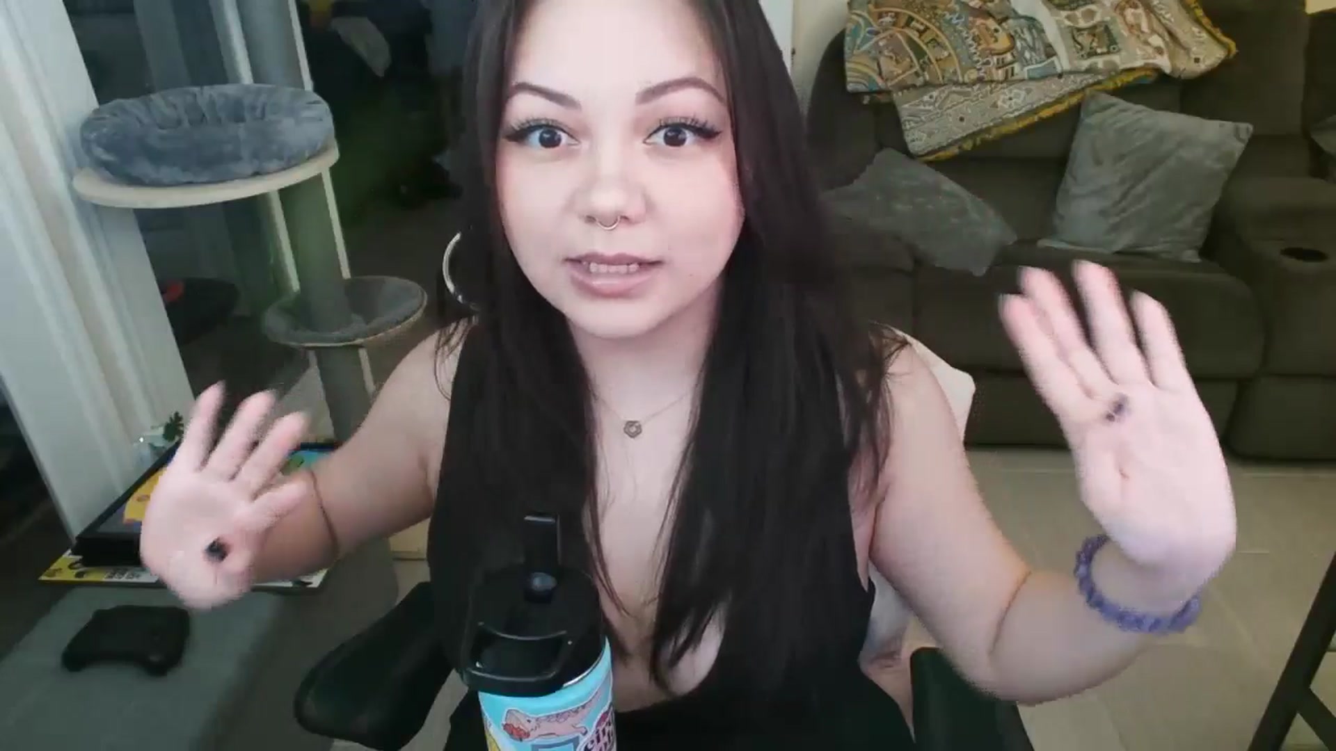 Gallery image thumbnail from Eight_Bit's myfreecams stream on, 04/12/2025, 05:45 image 5 of 20