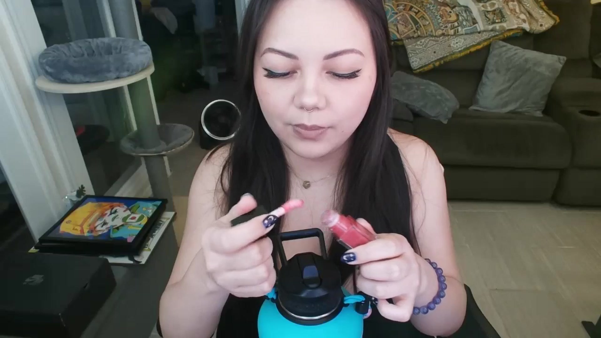Gallery image thumbnail from Eight_Bit's myfreecams stream on, 04/12/2025, 05:45 image 18 of 20