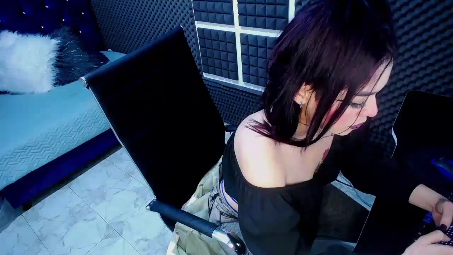 Gallery image thumbnail from Einstein_girl's myfreecams stream on, 07/25/2023, 01:51 image 9 of 20