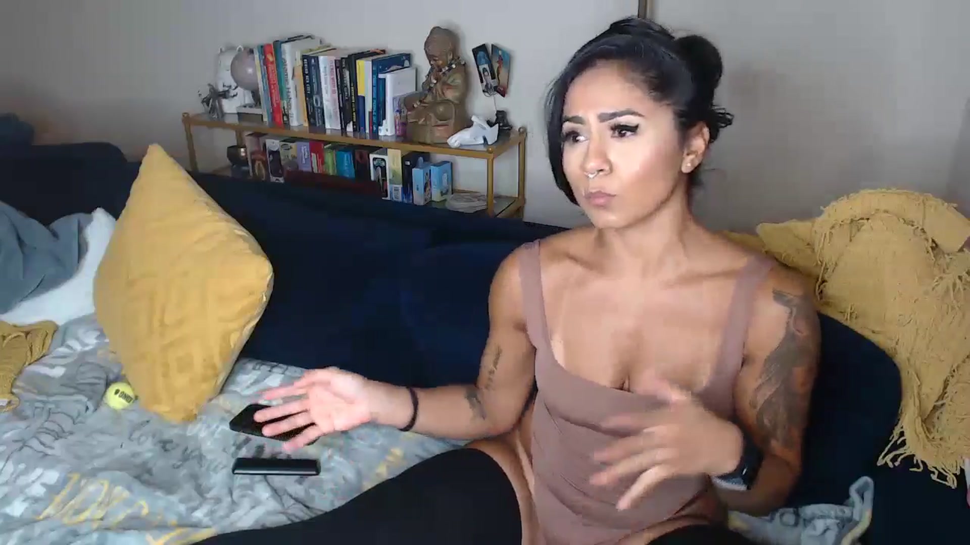 Gallery image thumbnail from ElFupaChalupa's myfreecams stream on, 09/22/2024, 01:58 image 14 of 20
