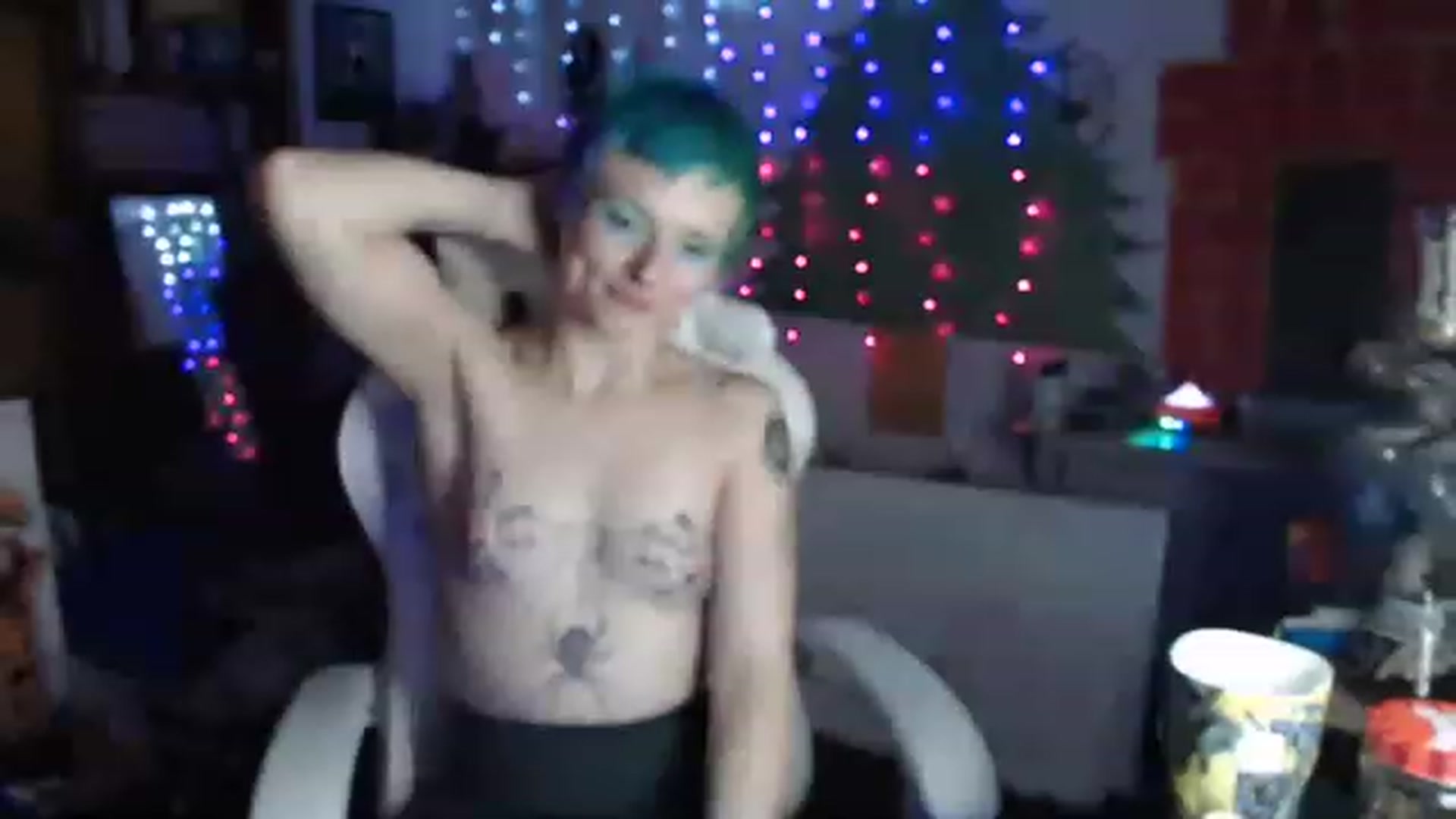 Gallery image thumbnail from El_Dragon69's myfreecams stream on, 11/19/2022, 10:31 image 2 of 20