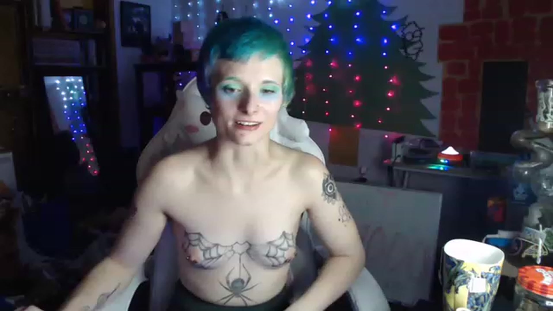 Gallery image thumbnail from El_Dragon69's myfreecams stream on, 11/19/2022, 10:31 image 3 of 20