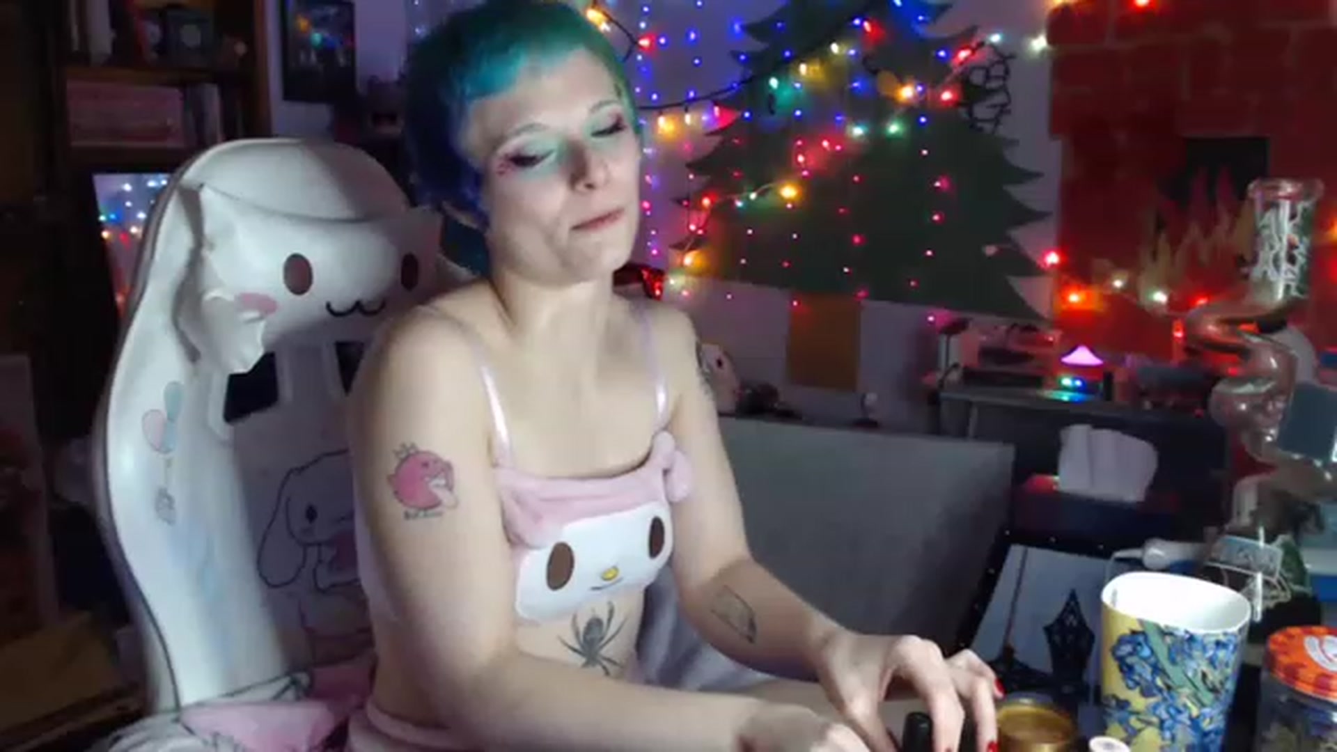 Gallery image thumbnail from El_Dragon69's myfreecams stream on, 11/23/2022, 12:35 image 3 of 20
