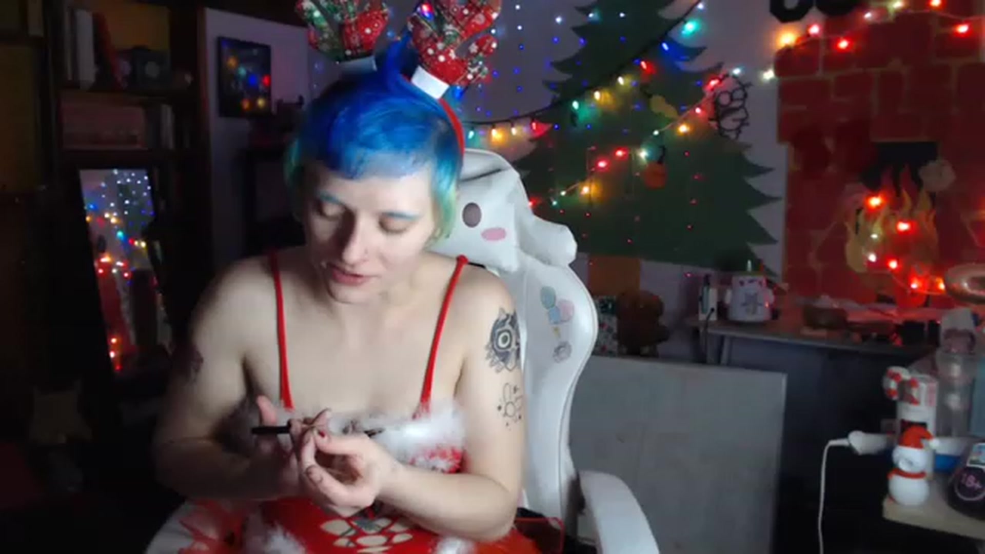 Gallery image thumbnail from El_Dragon69's myfreecams stream on, 12/25/2022, 12:06 image 2 of 20