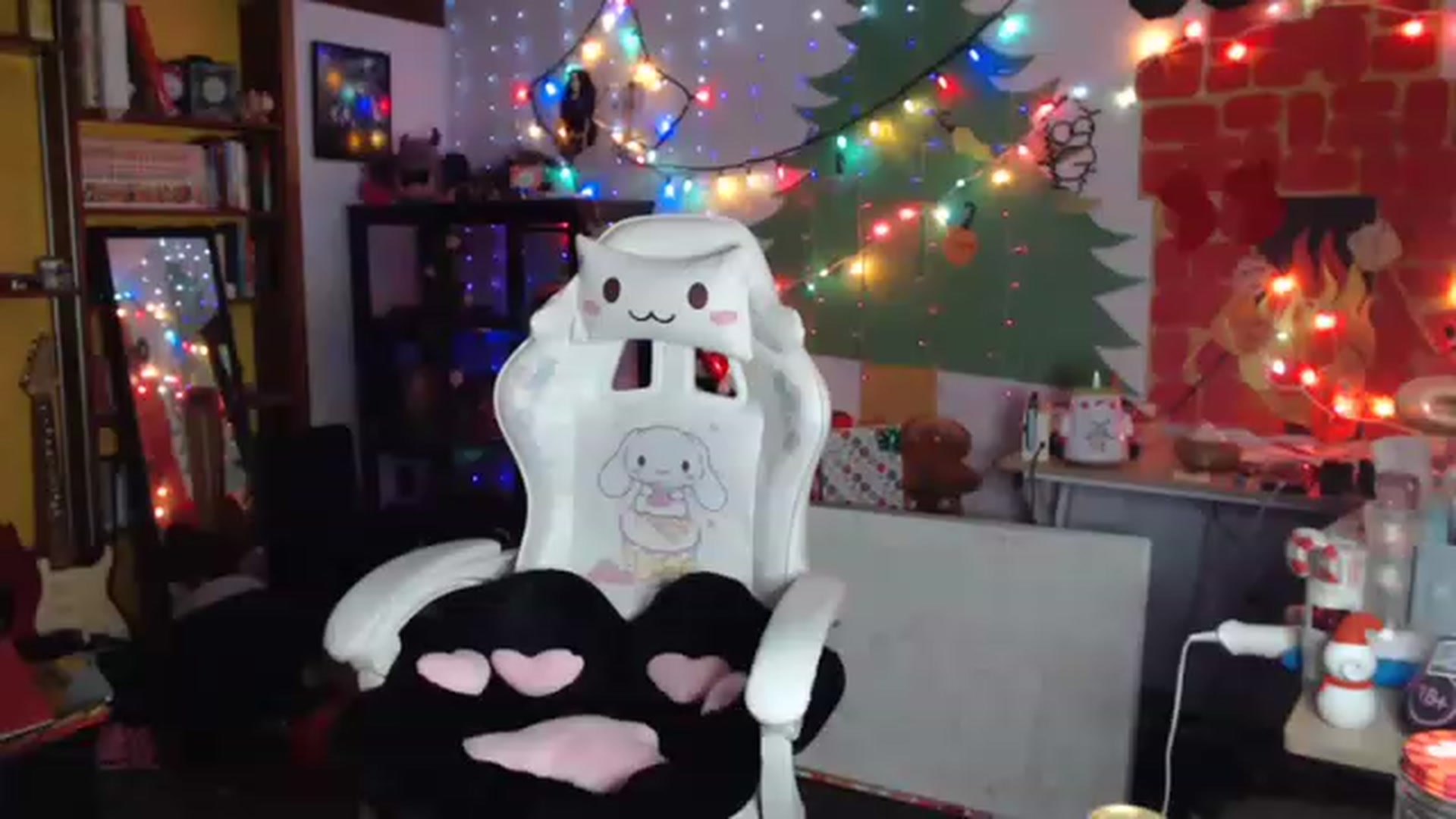 Gallery image thumbnail from El_Dragon69's myfreecams stream on, 12/25/2022, 12:06 image 18 of 20