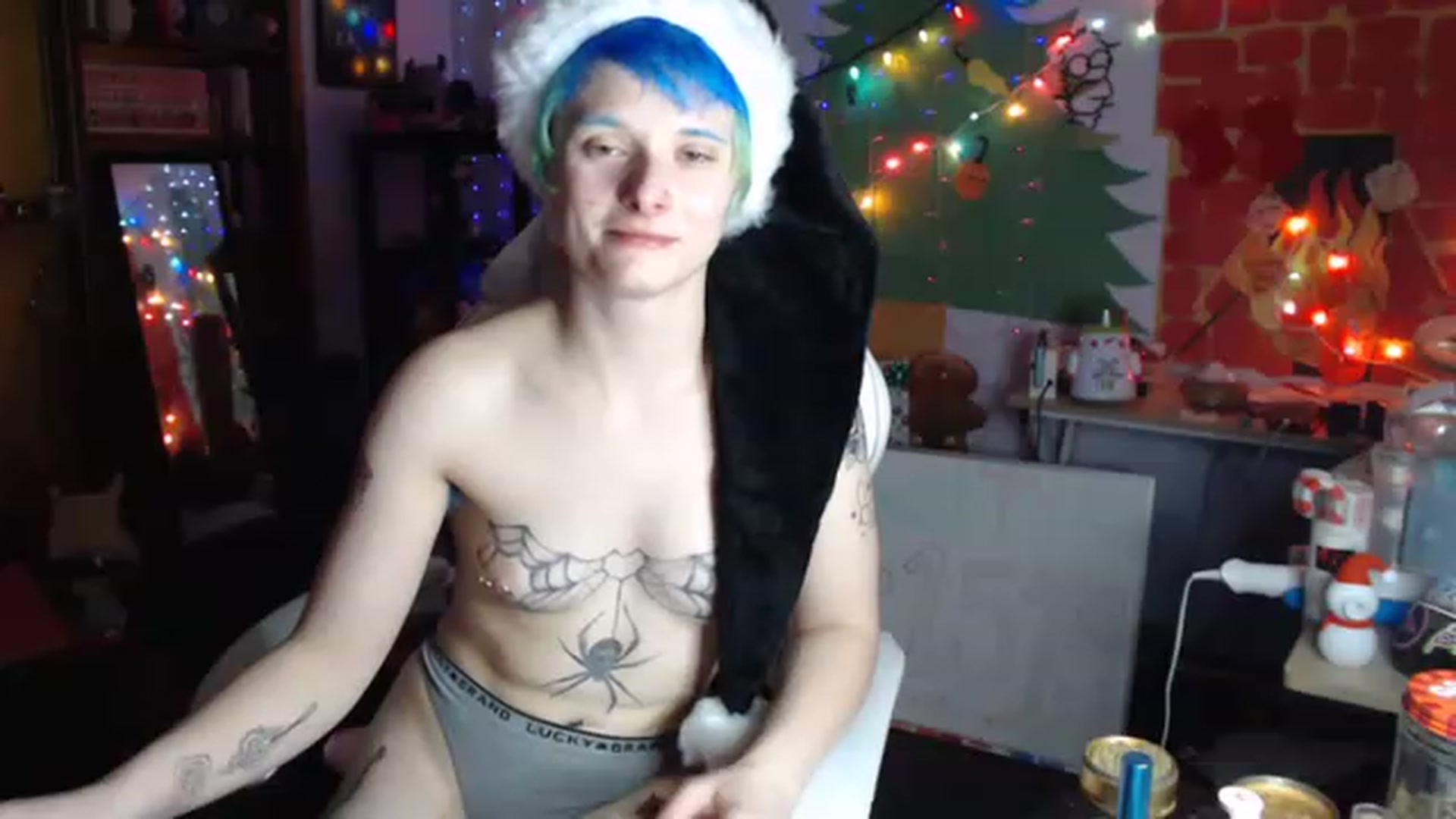 Gallery image thumbnail from El_Dragon69's myfreecams stream on, 12/25/2022, 12:06 image 14 of 20