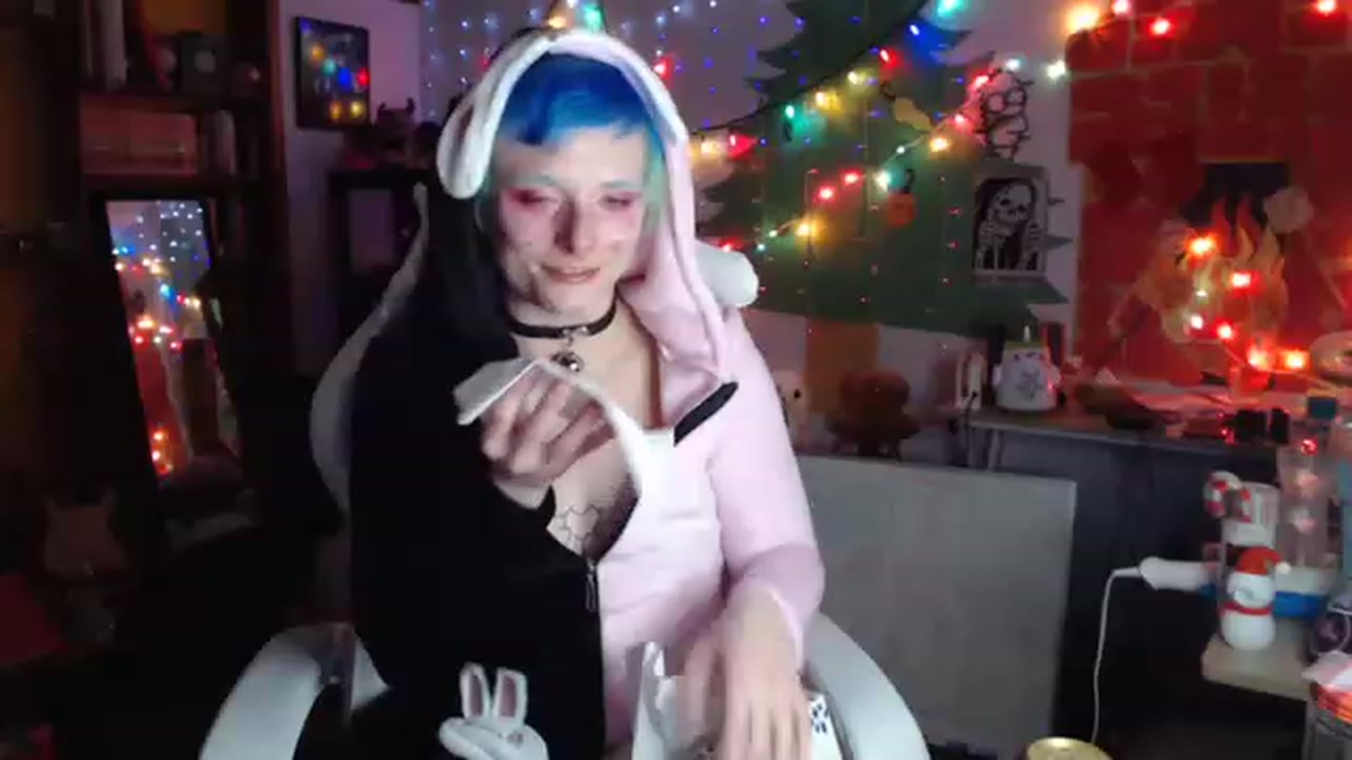 Gallery image thumbnail from El_Dragon69's myfreecams stream on, 12/26/2022, 11:11 image 6 of 20