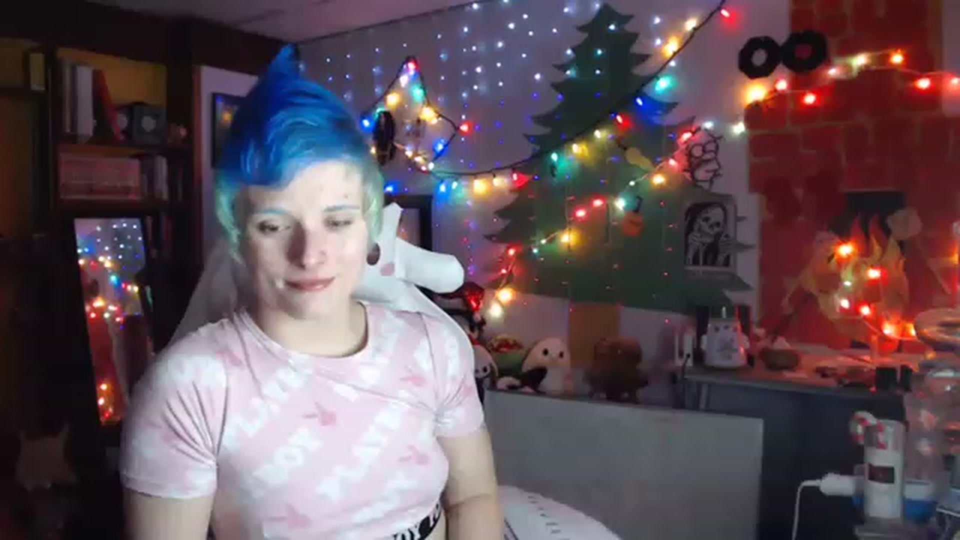 Gallery image thumbnail from El_Dragon69's myfreecams stream on, 12/30/2022, 14:30 image 3 of 20