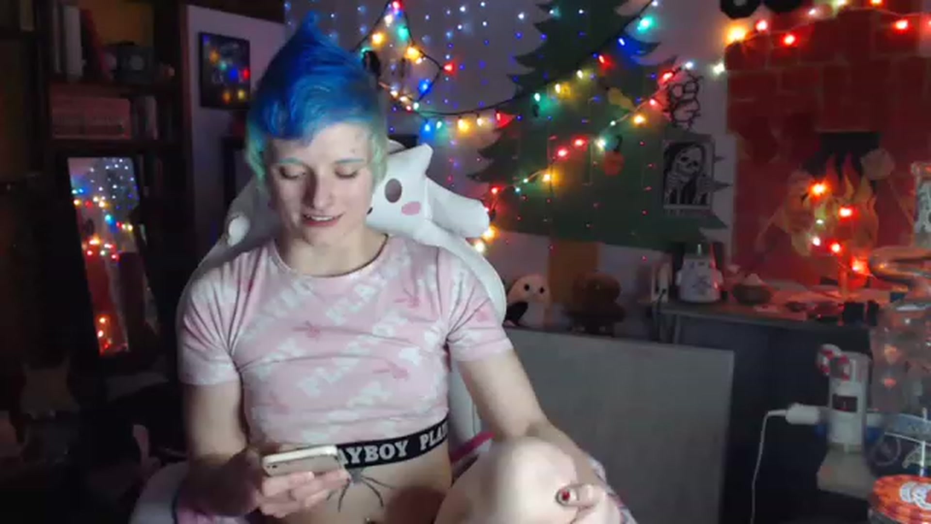 Gallery image thumbnail from El_Dragon69's myfreecams stream on, 12/30/2022, 14:30 image 19 of 20