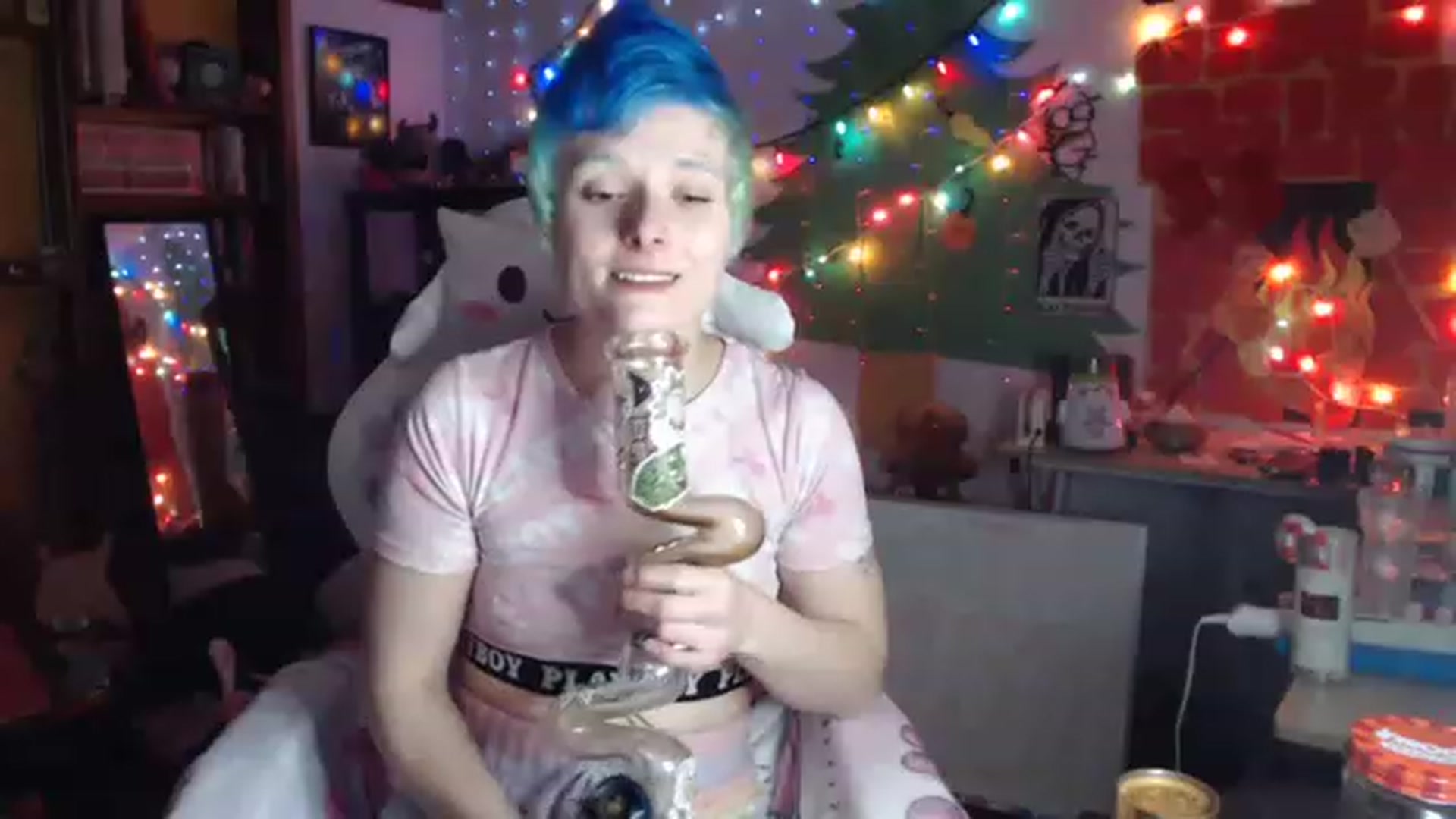 Gallery image thumbnail from El_Dragon69's myfreecams stream on, 12/30/2022, 14:30 image 6 of 20