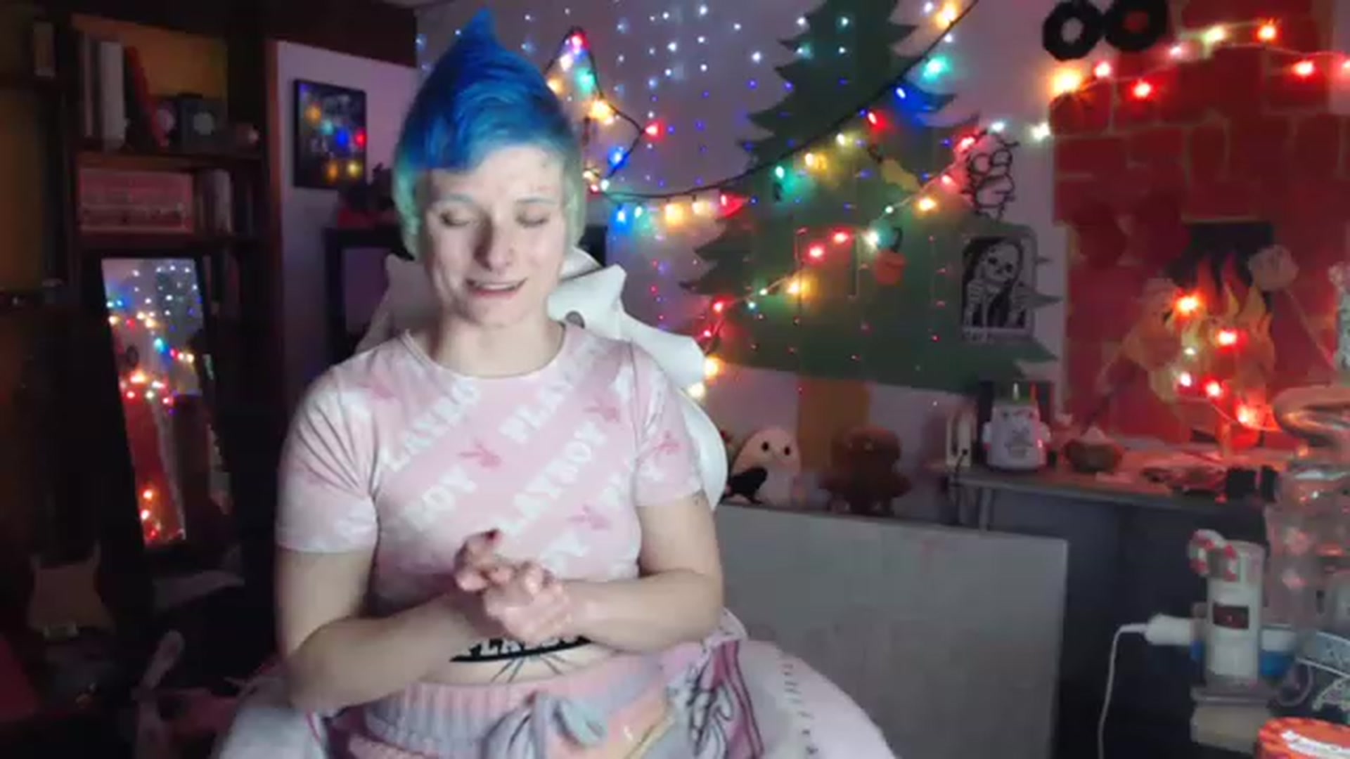 Gallery image thumbnail from El_Dragon69's myfreecams stream on, 12/30/2022, 14:30 image 2 of 20