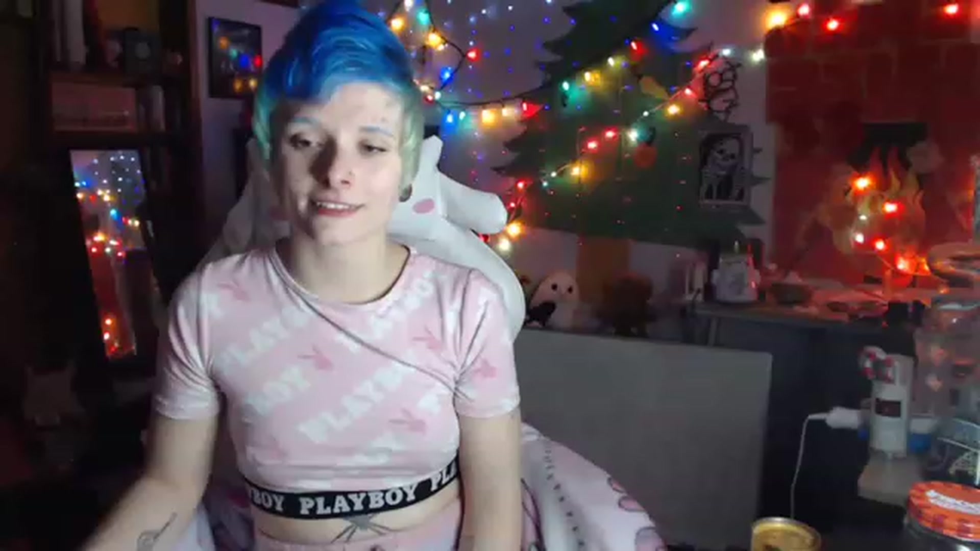 Gallery image thumbnail from El_Dragon69's myfreecams stream on, 12/30/2022, 14:30 image 7 of 20