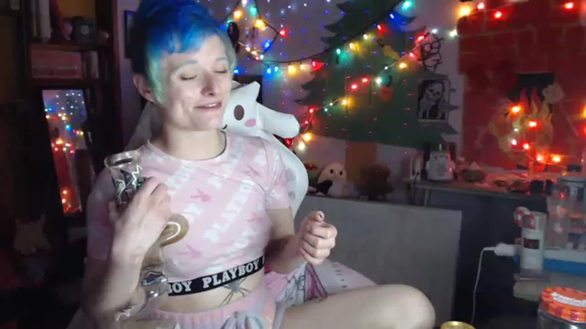 Gallery image thumbnail from El_Dragon69's myfreecams stream on, 12/30/2022, 14:30 image 4 of 20
