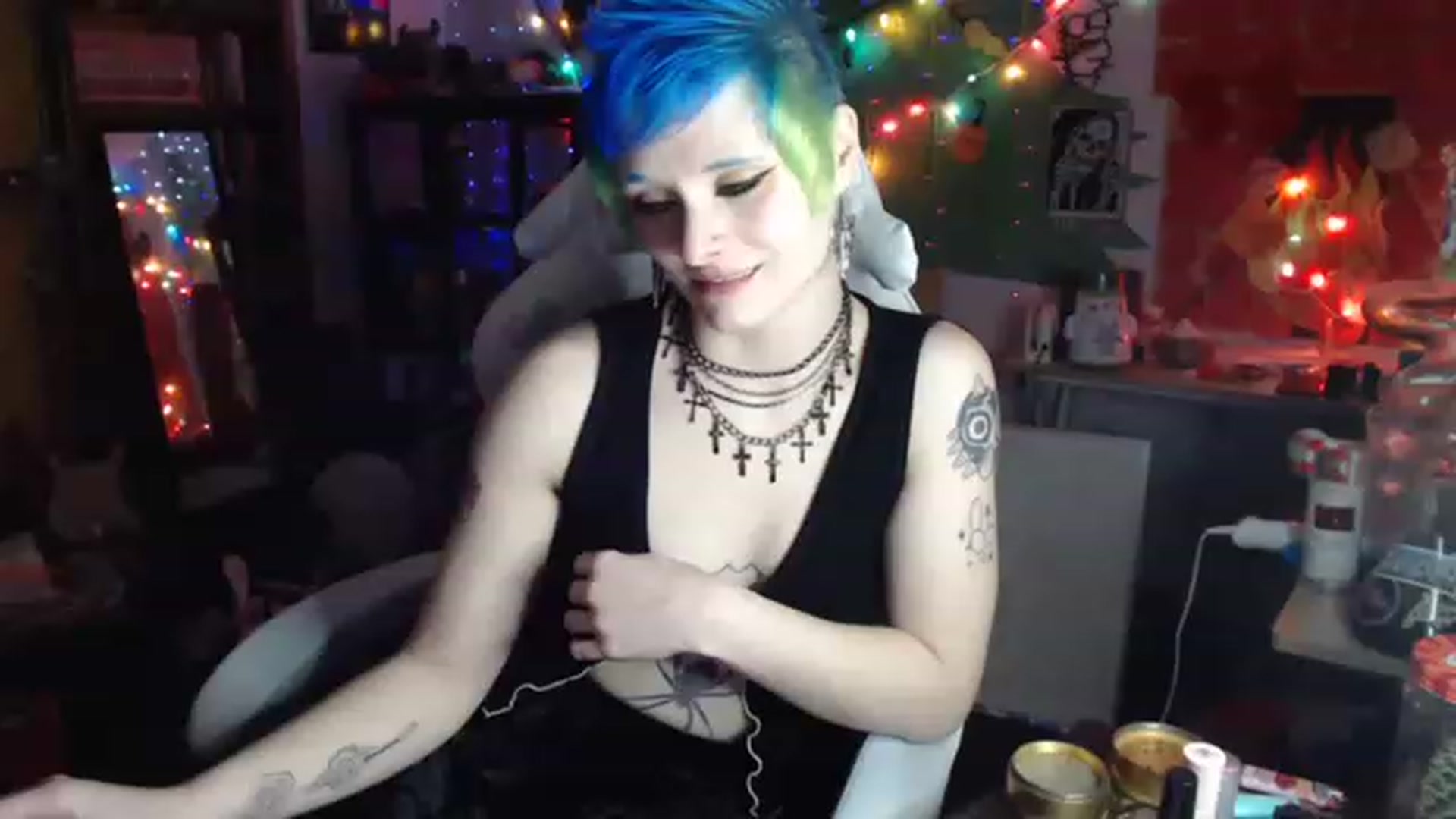 Gallery image thumbnail from El_Dragon69's myfreecams stream on, 01/01/2023, 12:08 image 8 of 20