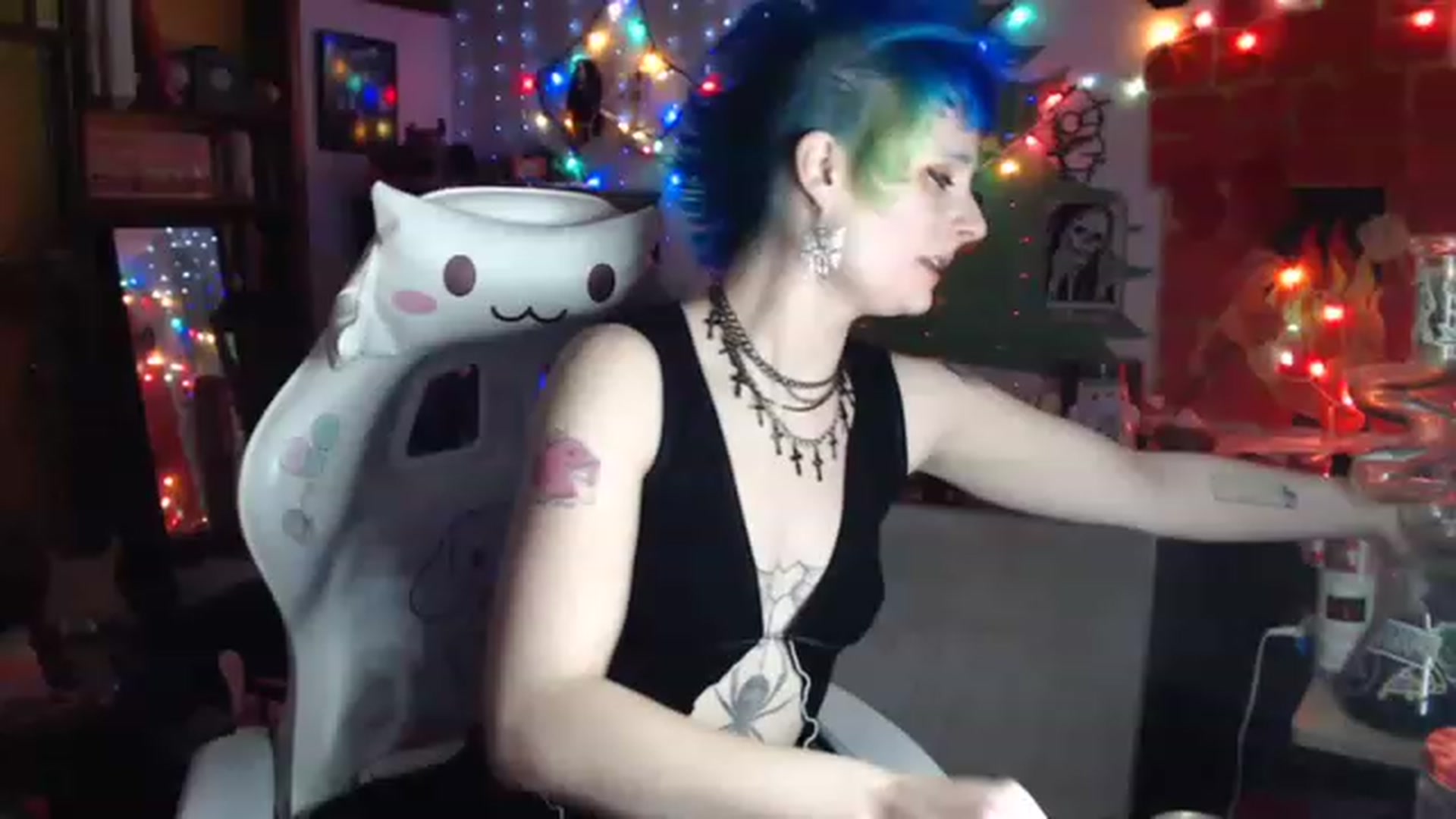 Gallery image thumbnail from El_Dragon69's myfreecams stream on, 01/01/2023, 12:08 image 12 of 20