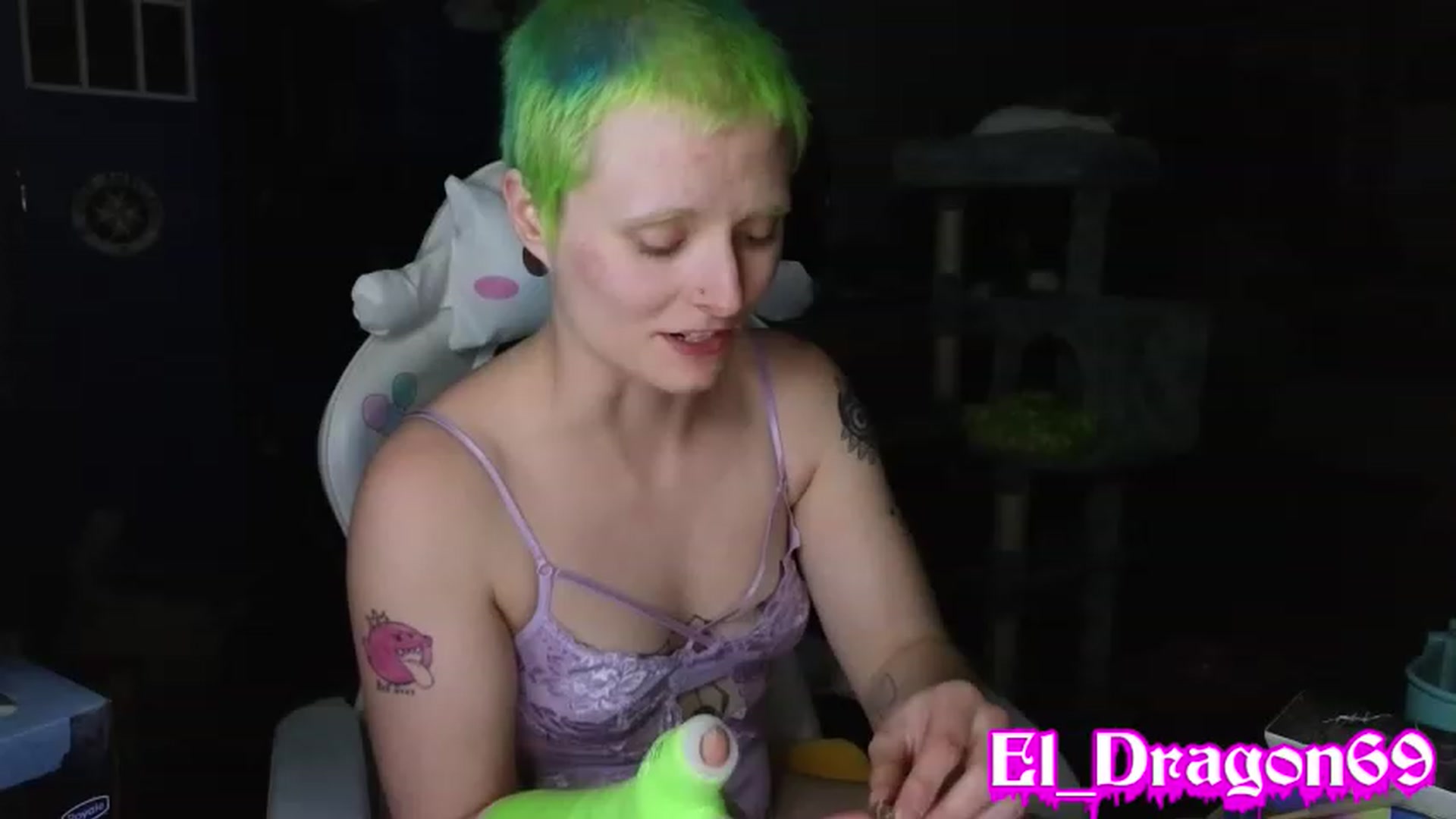 Gallery image thumbnail from El_Dragon69's myfreecams stream on, 05/23/2023, 08:43 image 13 of 20