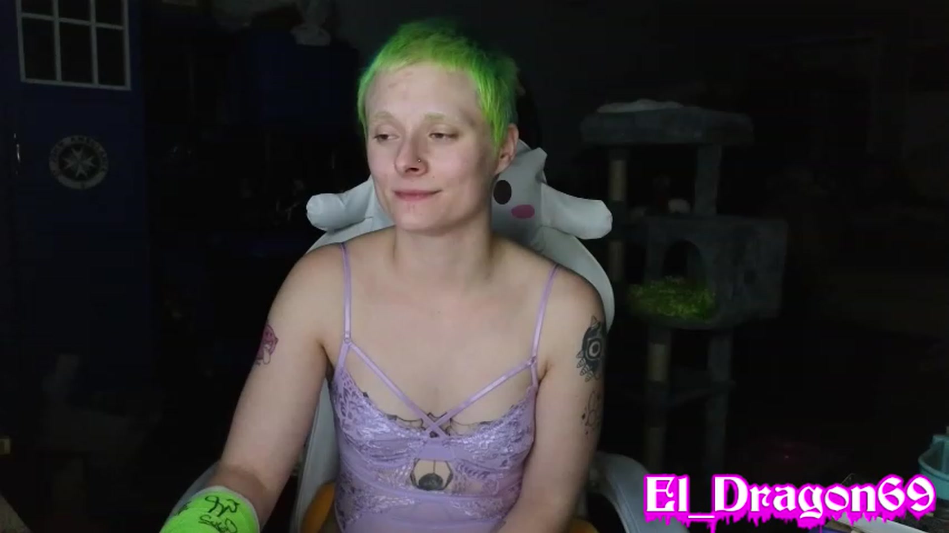 Gallery image thumbnail from El_Dragon69's myfreecams stream on, 05/23/2023, 08:43 image 5 of 20