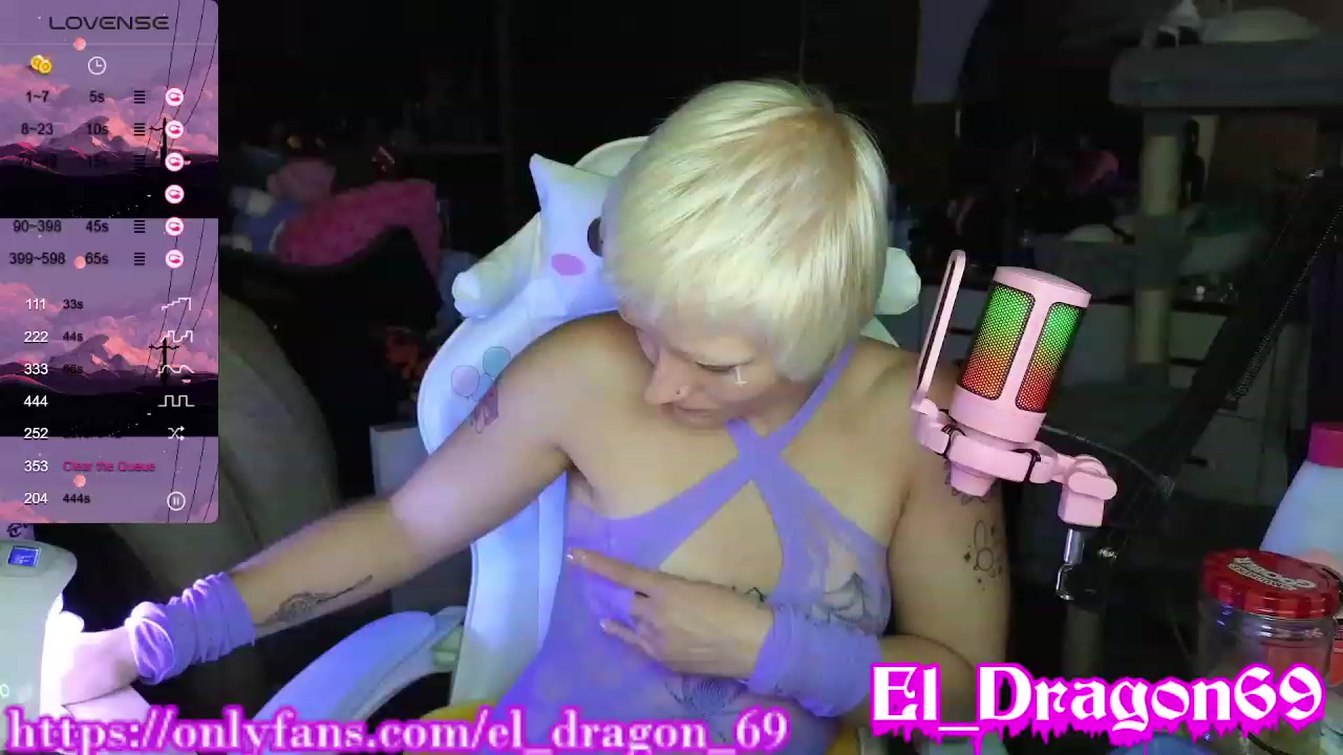 Gallery image thumbnail from El_Dragon69's myfreecams stream on, 08/31/2023, 11:36 image 17 of 20