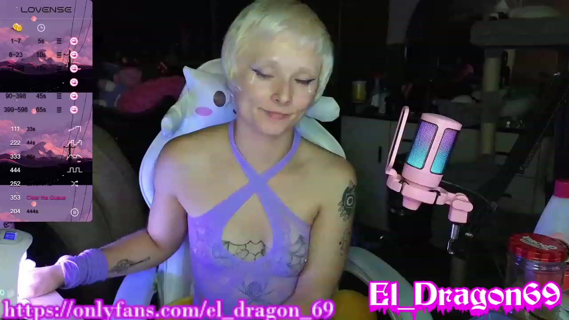 Gallery image thumbnail from El_Dragon69's myfreecams stream on, 08/31/2023, 11:36 image 19 of 20