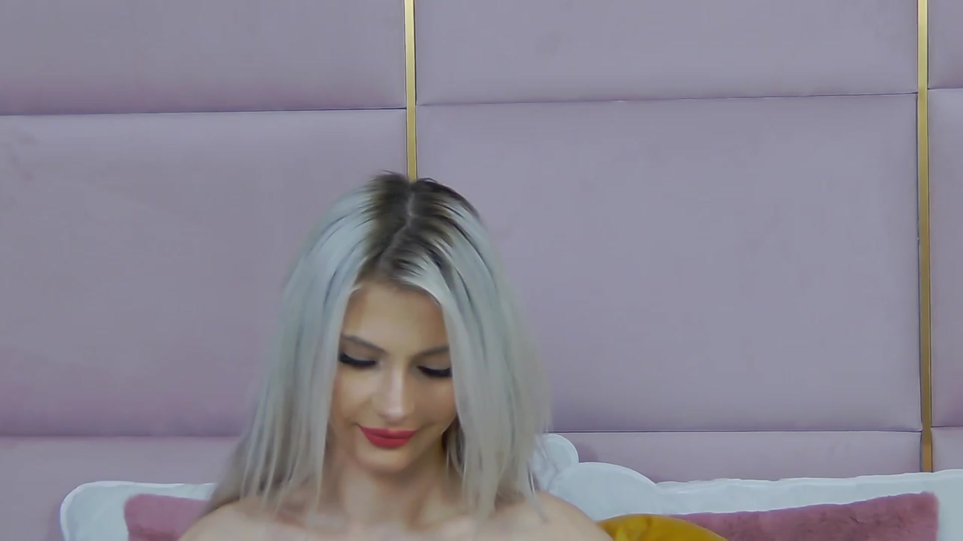 Gallery image thumbnail from ElaBlue's myfreecams stream on, 07/19/2023, 24:53 image 7 of 20
