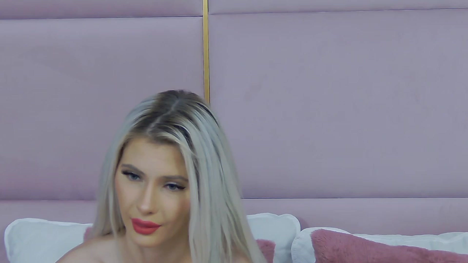Gallery image thumbnail from ElaBlue's myfreecams stream on, 07/21/2023, 21:32 image 7 of 20