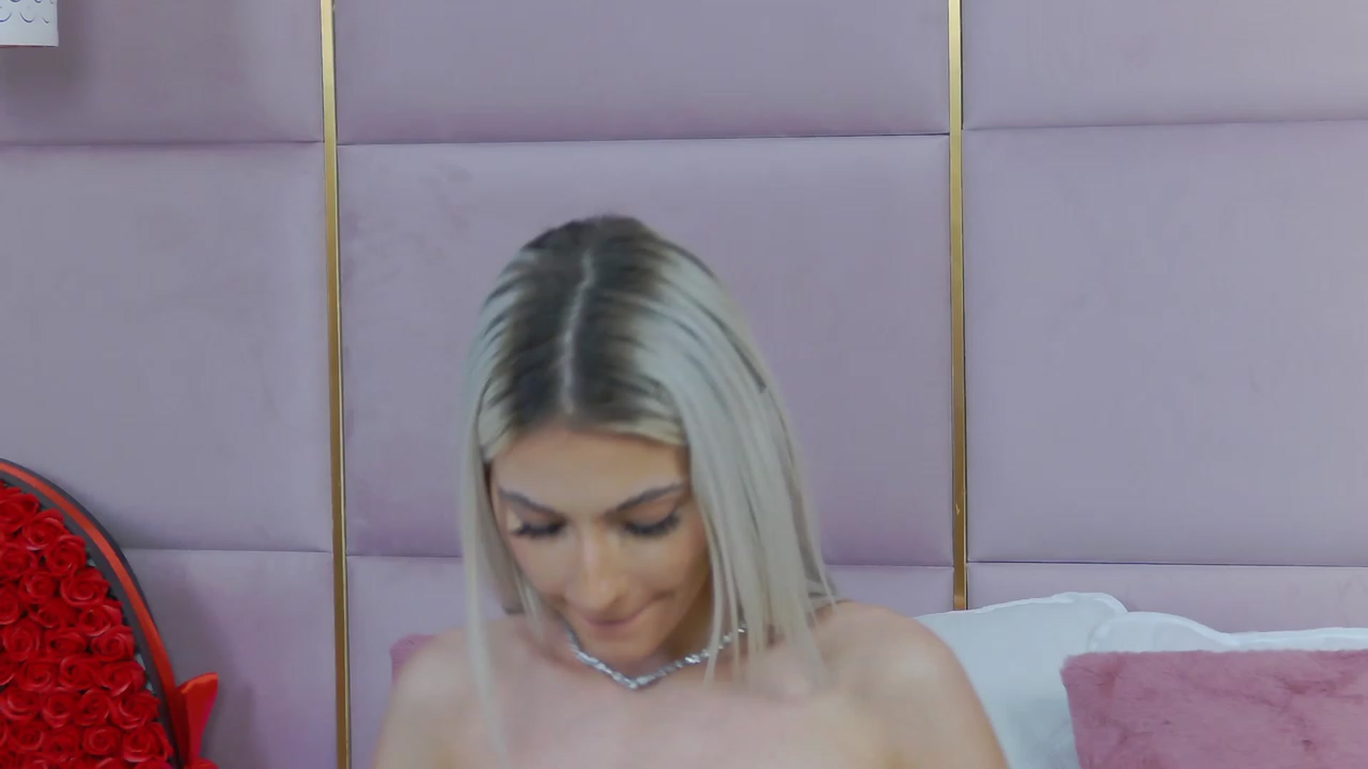 Gallery image thumbnail from ElaBlue's myfreecams stream on, 08/10/2023, 08:10 image 10 of 20