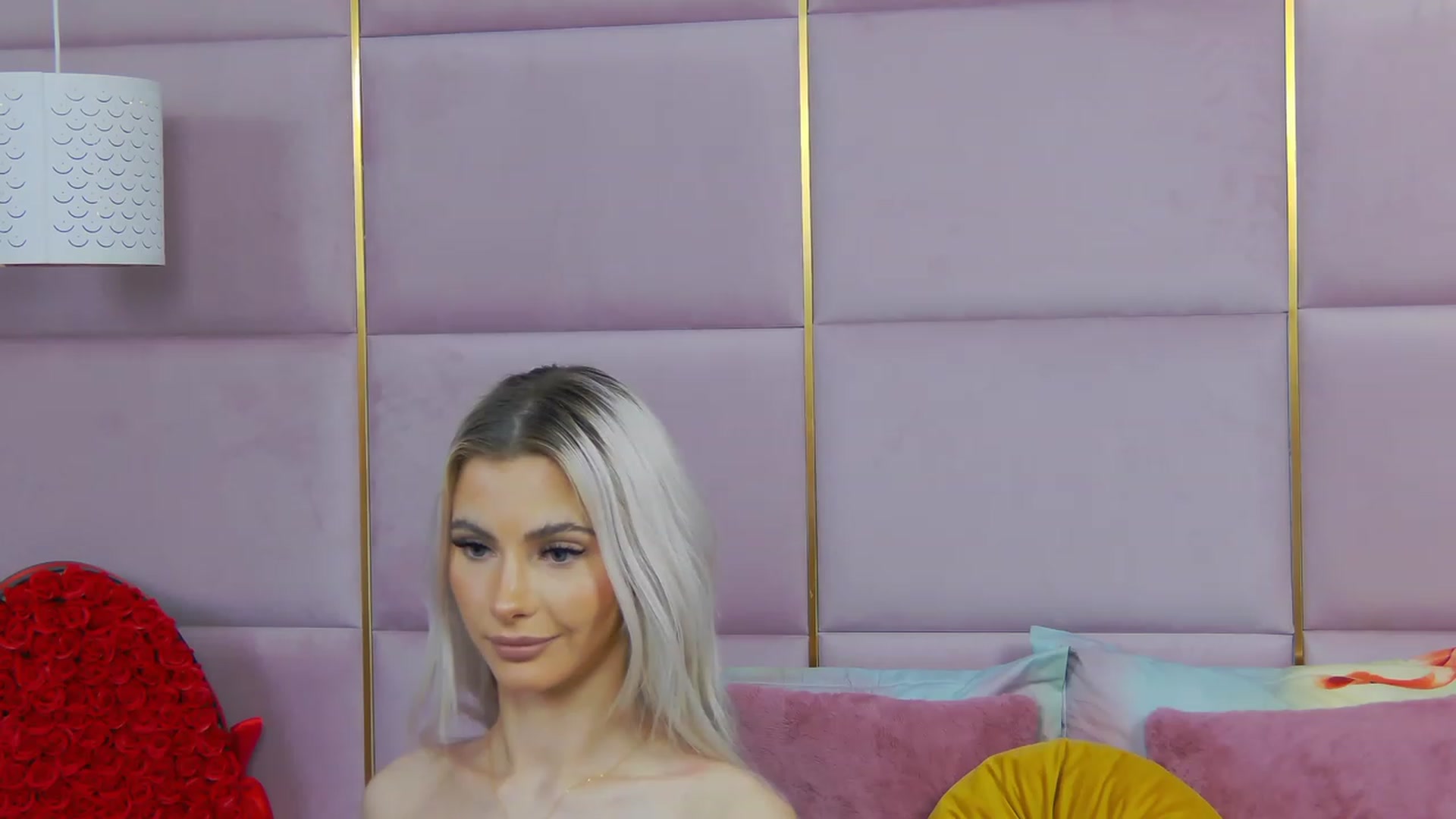 Gallery image thumbnail from ElaBlue's myfreecams stream on, 08/22/2023, 02:28 image 1 of 20