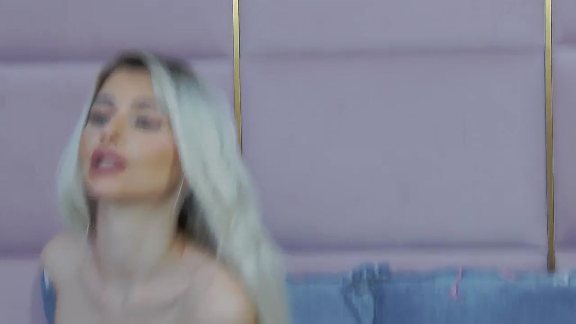 Gallery image thumbnail from ElaBlue's myfreecams stream on, 09/02/2023, 09:45 image 4 of 20