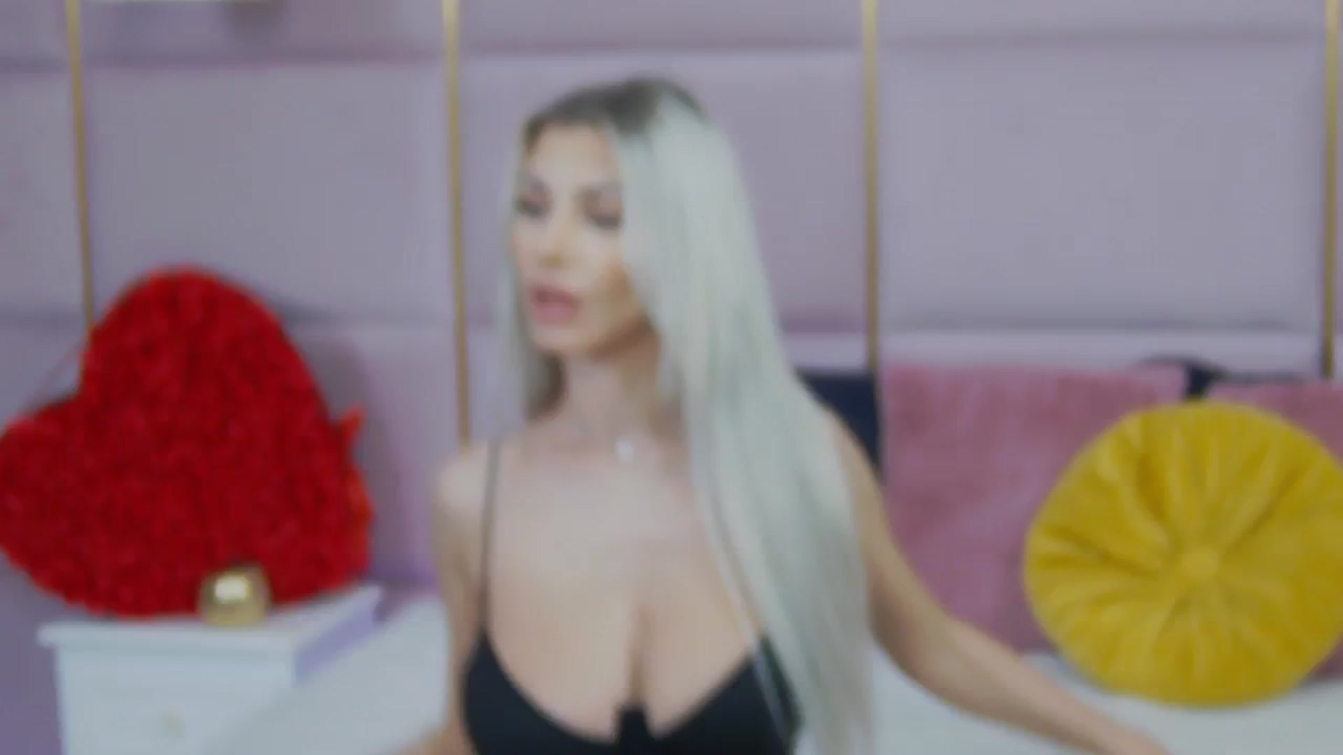 Gallery image thumbnail from ElaBlue's myfreecams stream on, 09/14/2023, 24:10 image 6 of 20