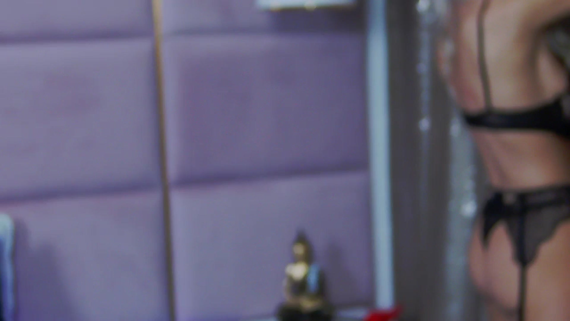 Gallery image thumbnail from ElaBlue's myfreecams stream on, 10/15/2023, 07:12 image 3 of 20