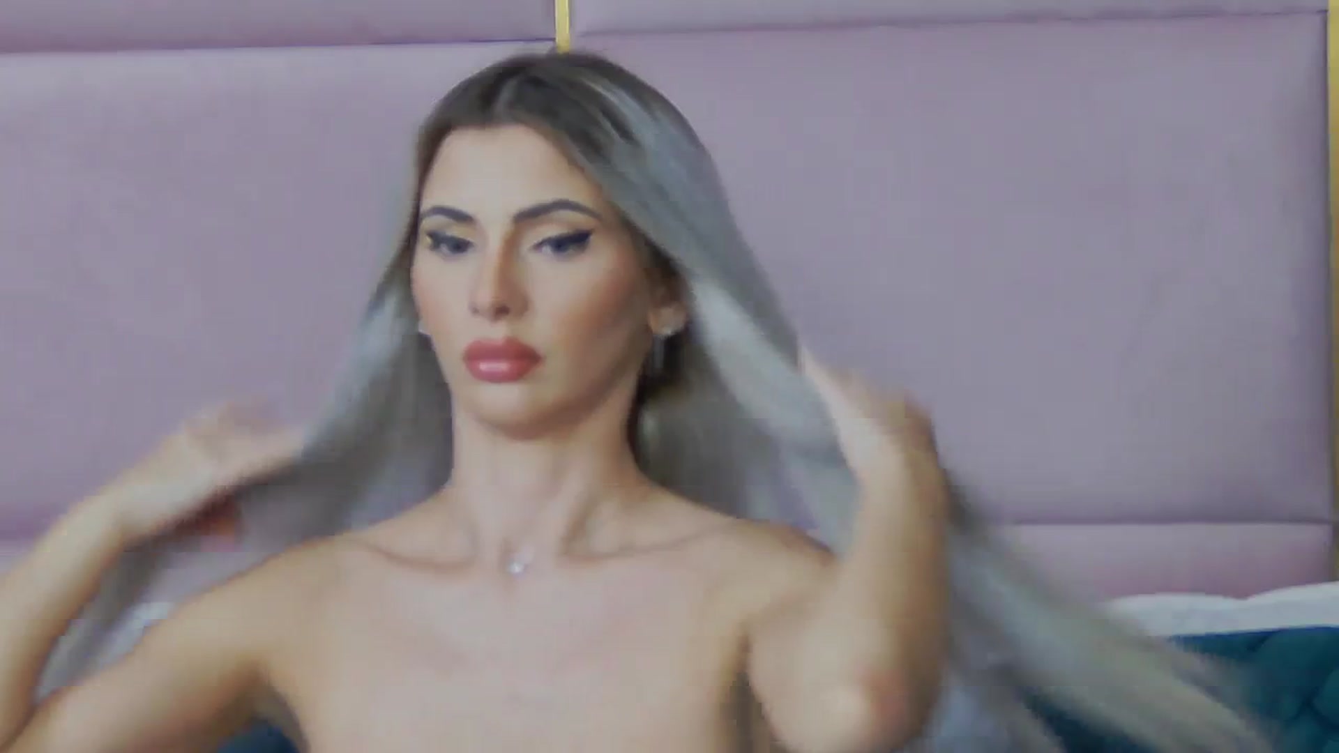 Gallery image thumbnail from ElaBlue's myfreecams stream on, 10/16/2023, 07:37 image 5 of 20