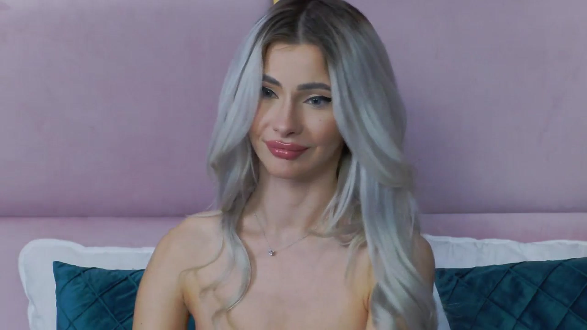 Gallery image thumbnail from ElaBlue's myfreecams stream on, 10/17/2023, 24:04 image 9 of 20