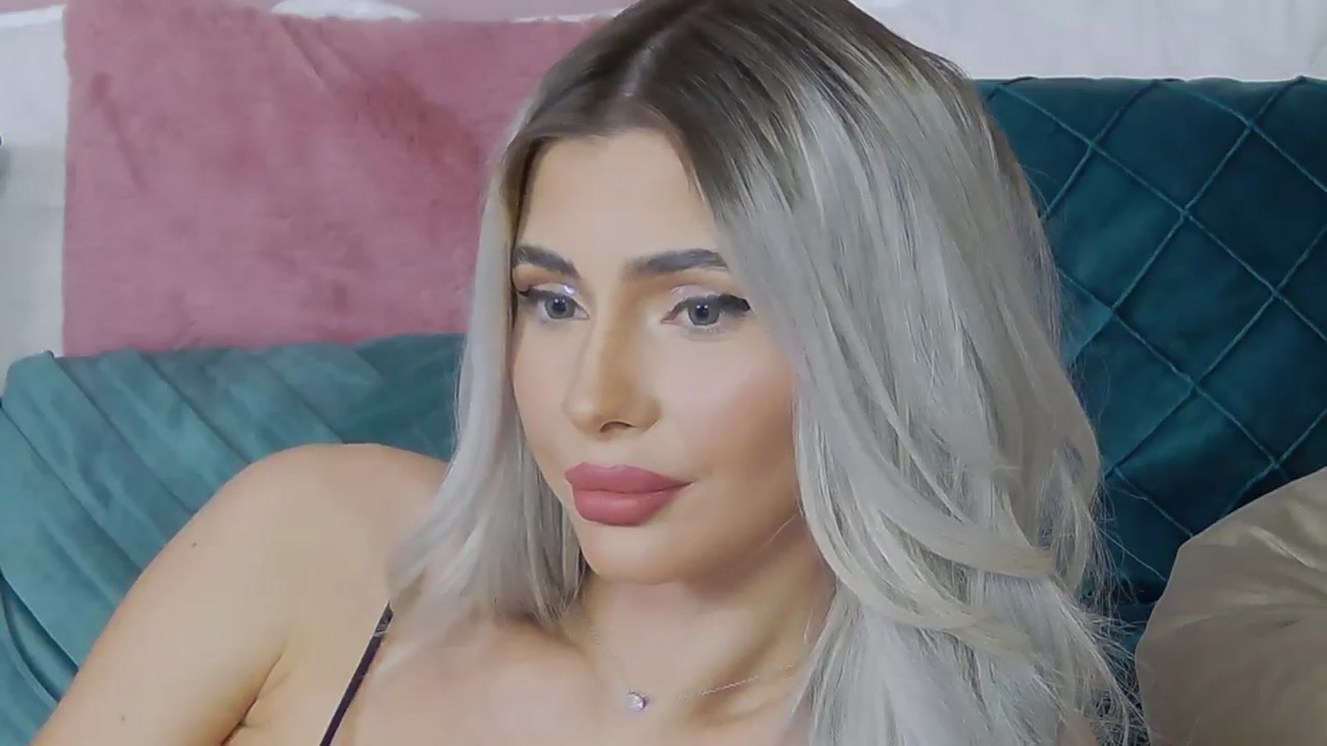 Gallery image thumbnail from ElaBlue's myfreecams stream on, 11/09/2023, 06:46 image 5 of 20