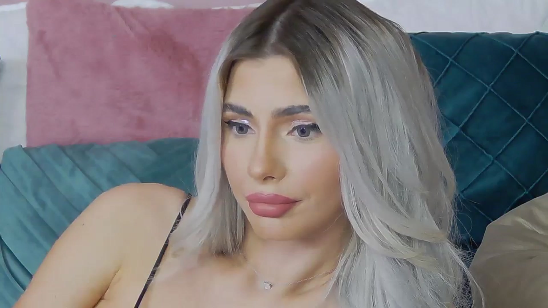 Gallery image thumbnail from ElaBlue's myfreecams stream on, 11/09/2023, 06:46 image 6 of 20
