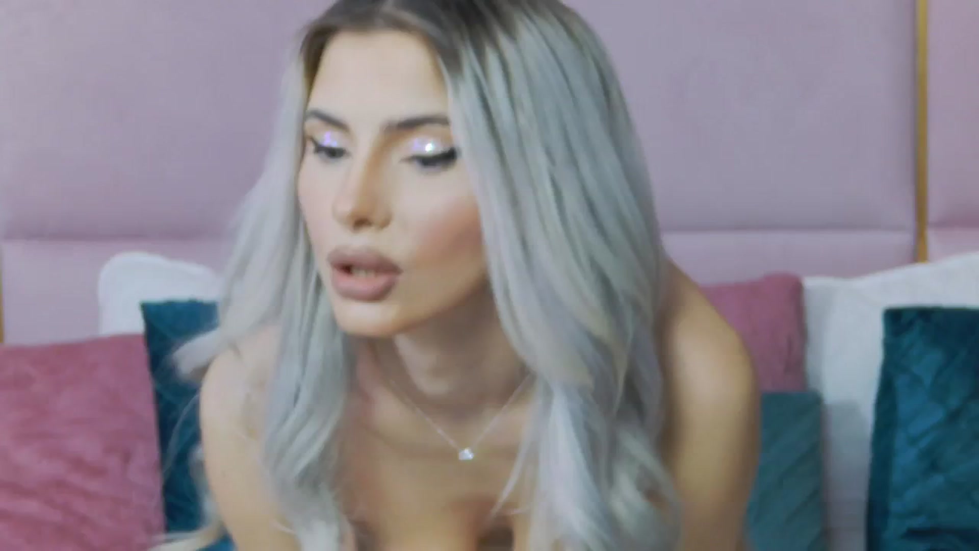 Gallery image thumbnail from ElaBlue's myfreecams stream on, 11/11/2023, 24:39 image 2 of 20