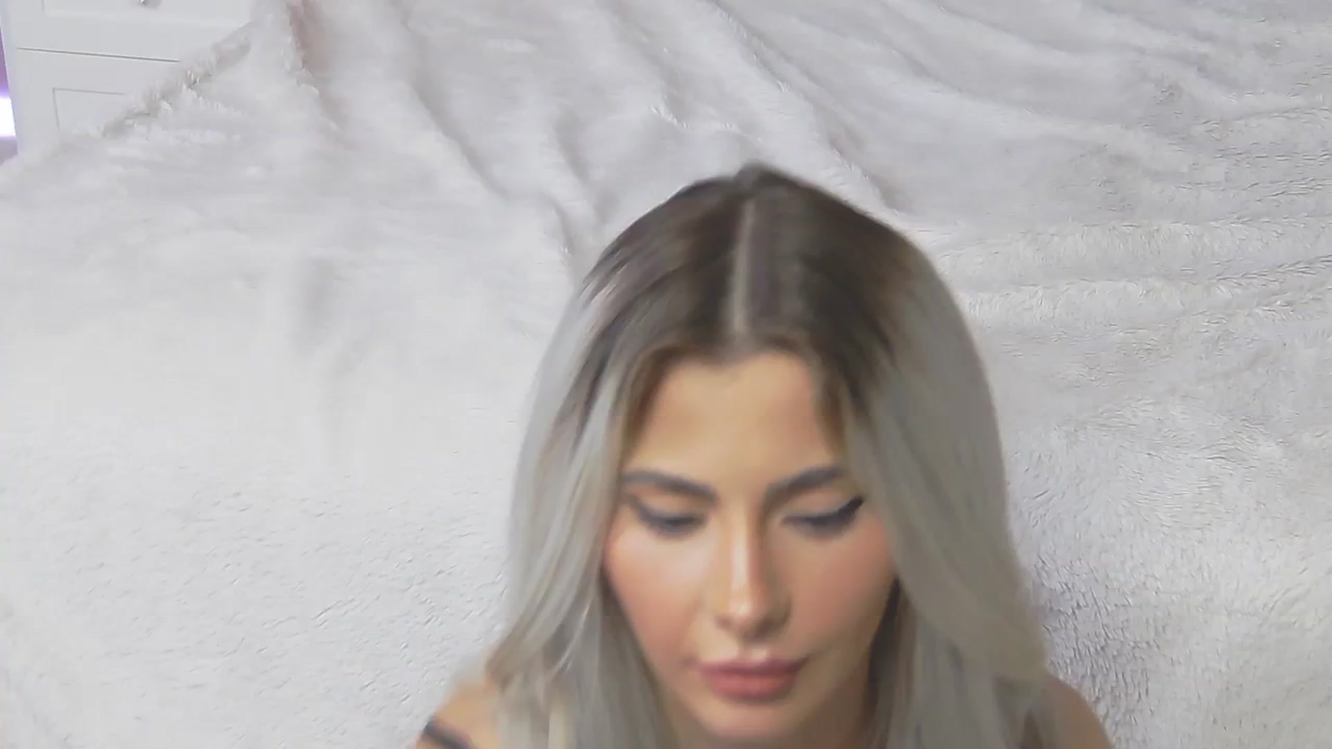 Gallery image thumbnail from ElaBlue's myfreecams stream on, 11/15/2023, 08:09 image 20 of 20