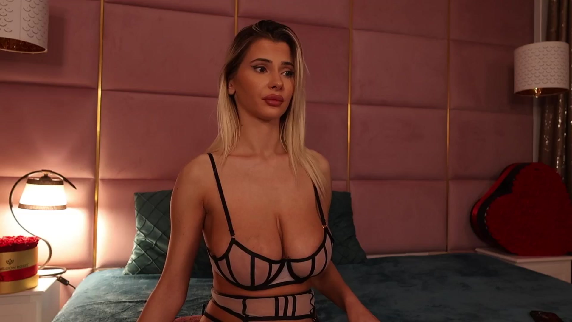 Gallery image thumbnail from ElaBlue's myfreecams stream on, 07/03/2024, 06:22 image 8 of 20