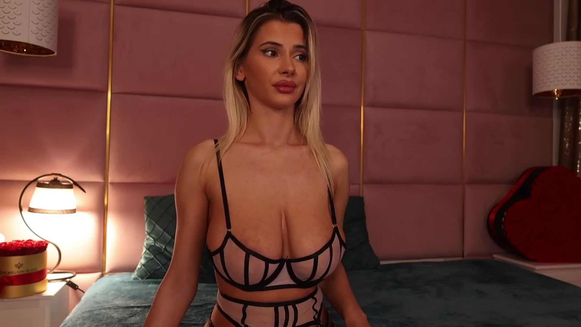 Gallery image thumbnail from ElaBlue's myfreecams stream on, 07/03/2024, 07:14 image 11 of 20