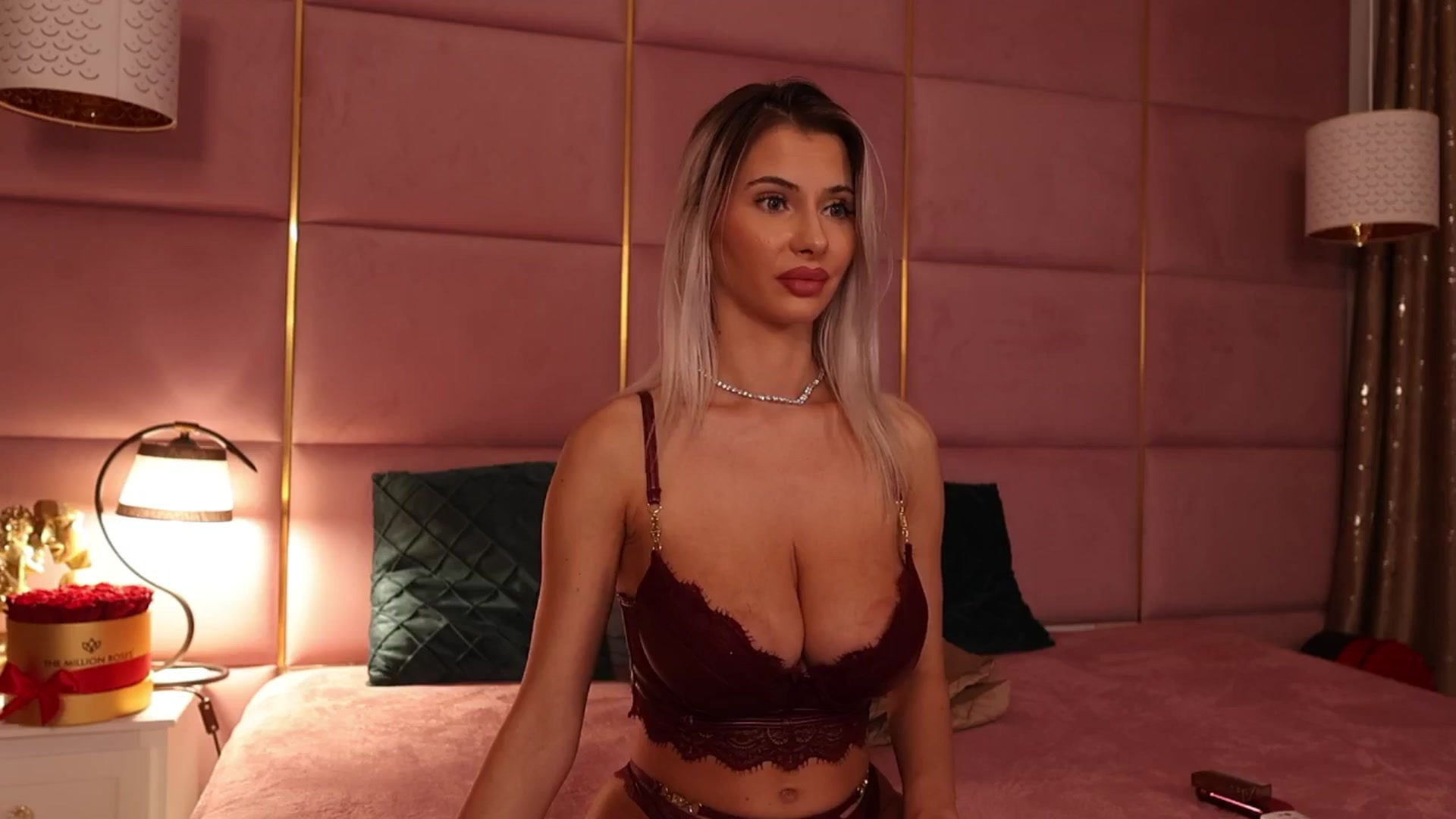 Gallery image thumbnail from ElaBlue's myfreecams stream on, 08/18/2024, 04:27 image 20 of 20