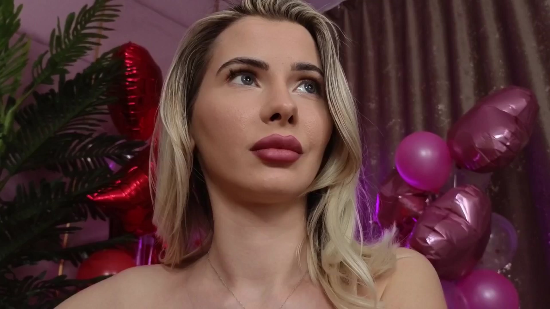 Gallery image thumbnail from ElaBlue's myfreecams stream on, 02/16/2025, 22:04 image 12 of 20