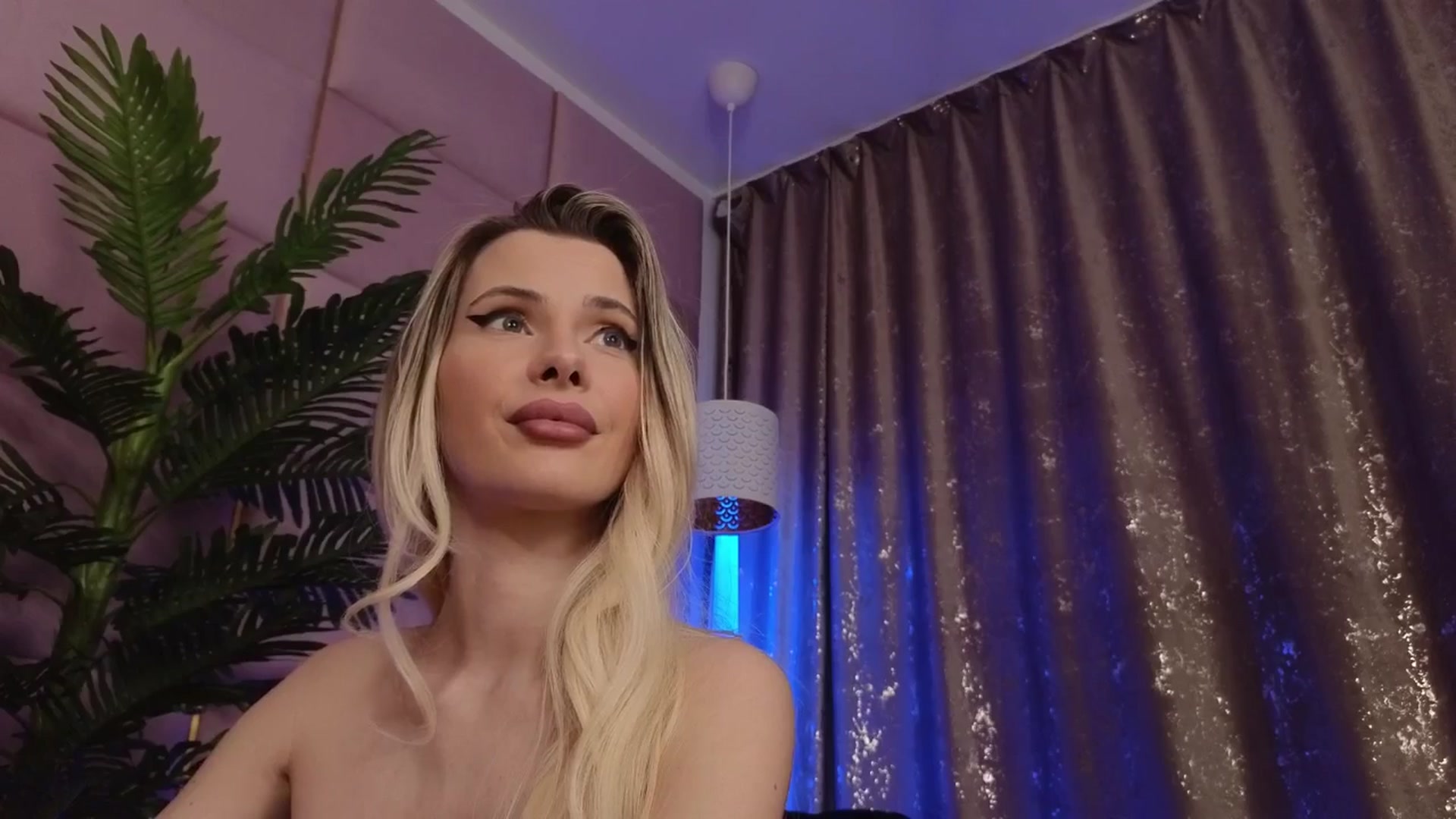 Gallery image thumbnail from ElaBlue's myfreecams stream on, 04/30/2025, 20:56 image 5 of 20